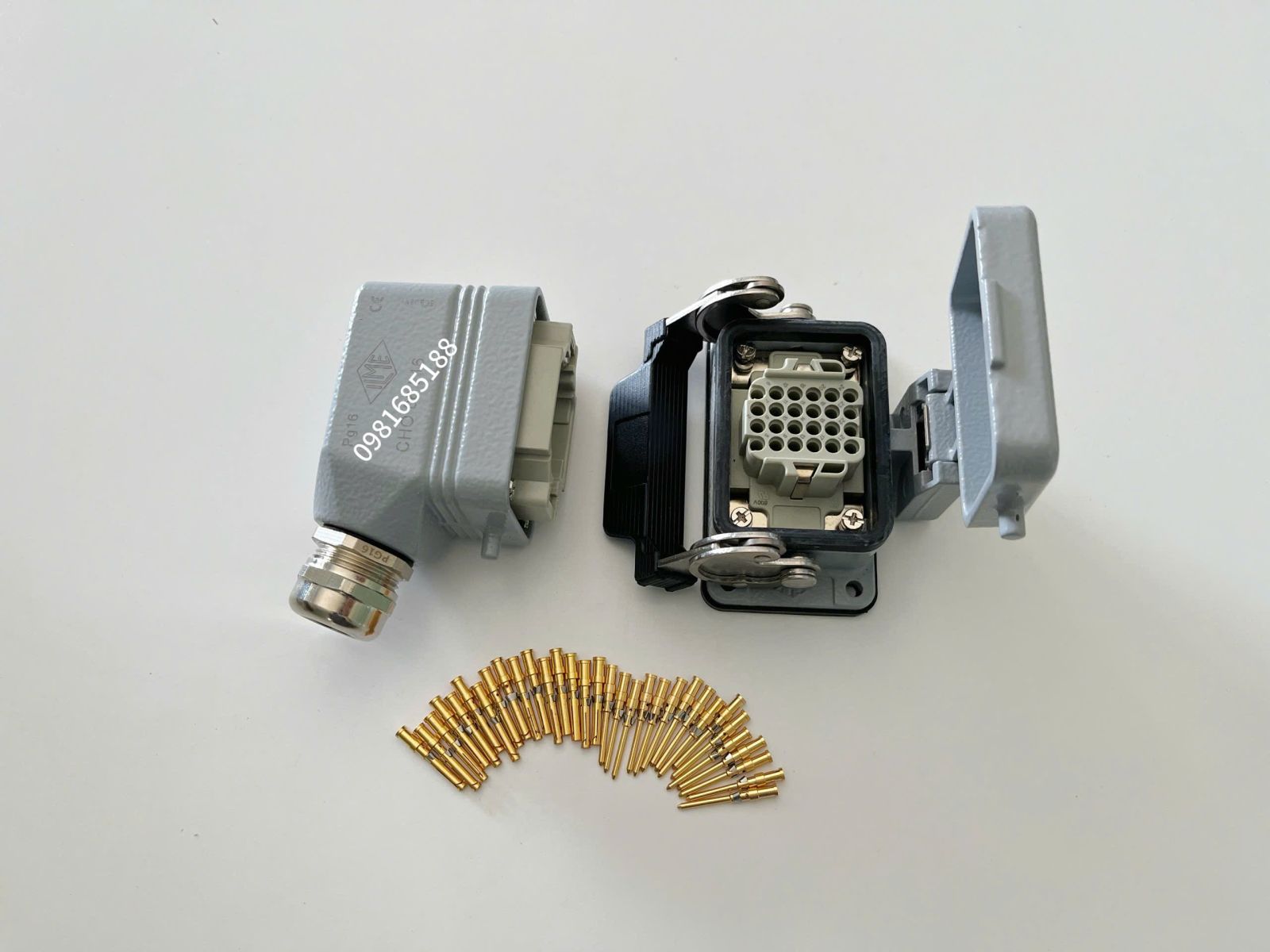 Giắc cắm 24 chân 10A có nắp đậy ILME