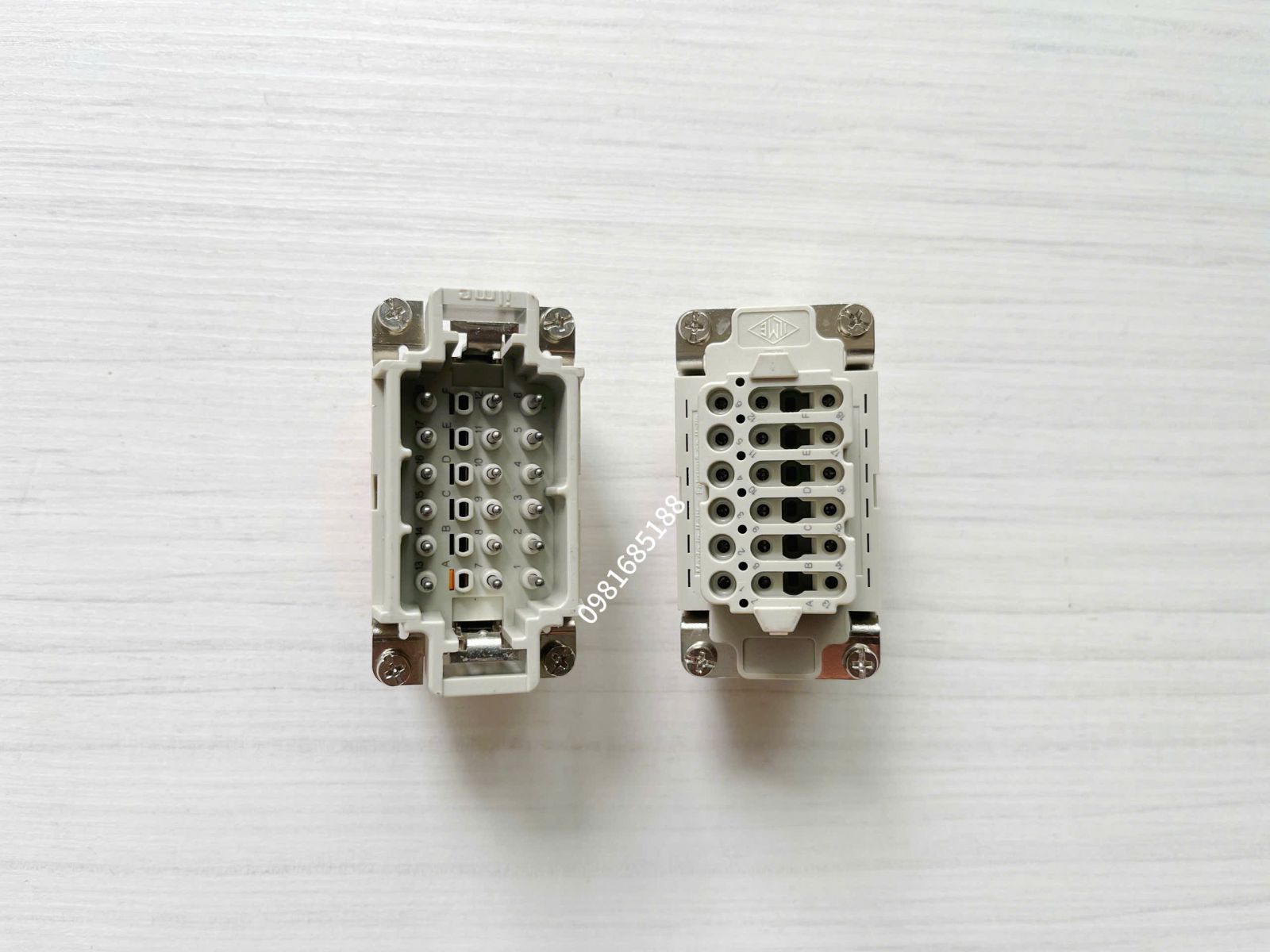 Giắc cắm 18 chân 10A