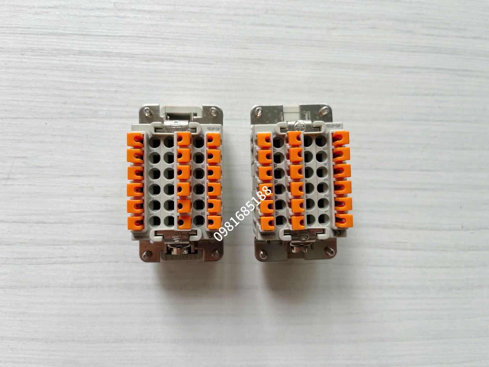 Giắc cắm 18 chân 10A ilme