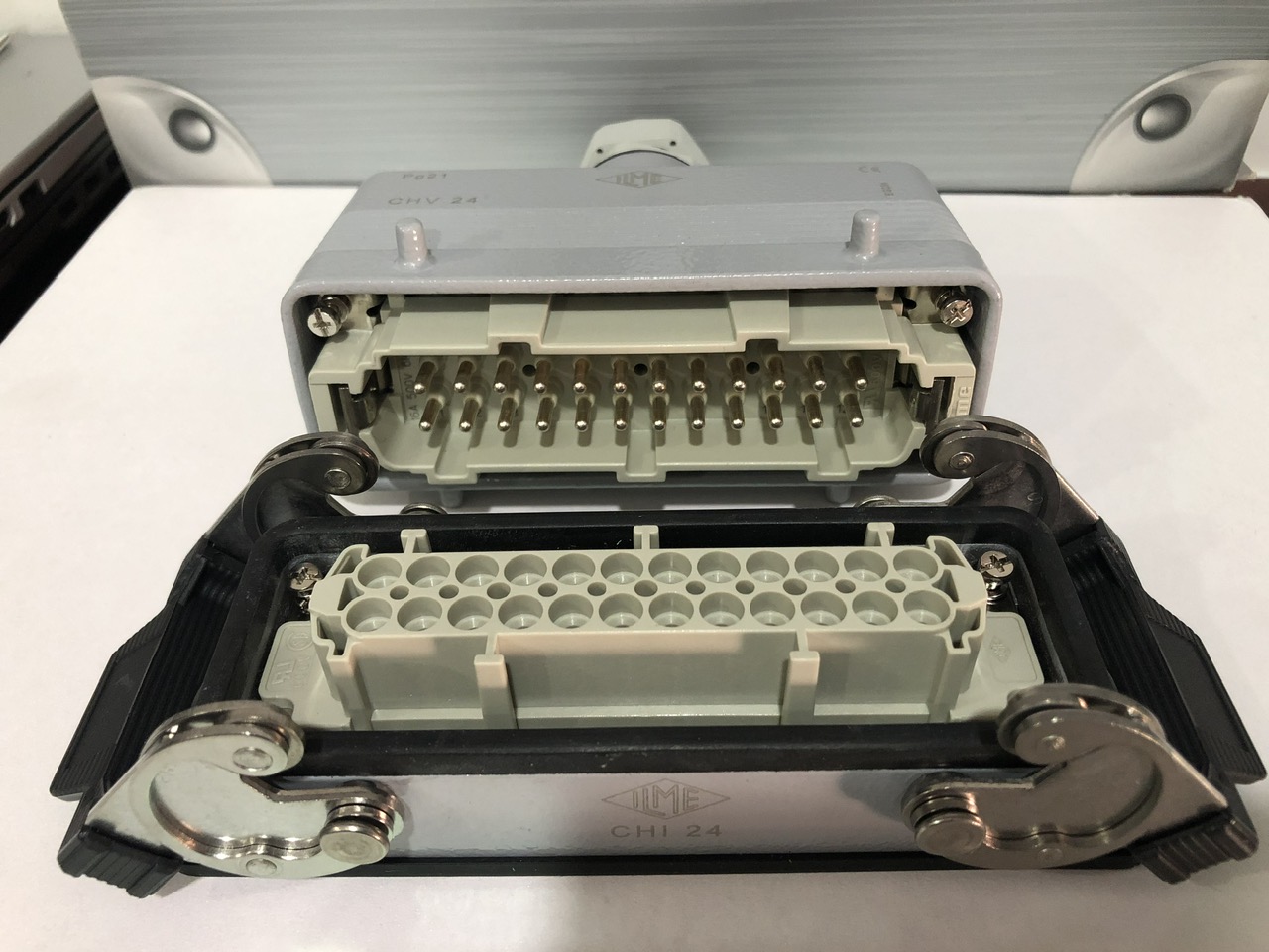 Giắc cắm ( jack cắm) 24 chân