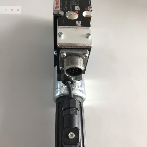 Van Rexroth 4WREE 6 W32-23 G24K31-A1V MNR: R900011004