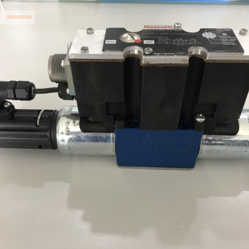 Van Rexroth 4WREE 6 W32-23 G24K31-A1V MNR: R900011004