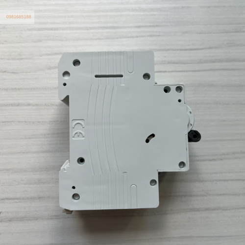 CB đóng cắt điện AC 32A 2P EKM1-63 C32 hãng Chanan