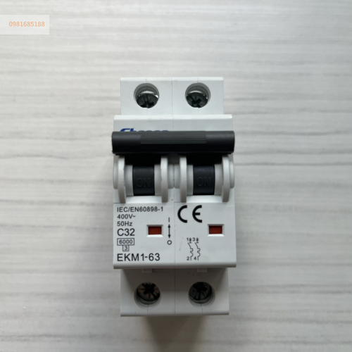CB đóng cắt điện AC 32A 2P EKM1-63 C32 hãng Chanan