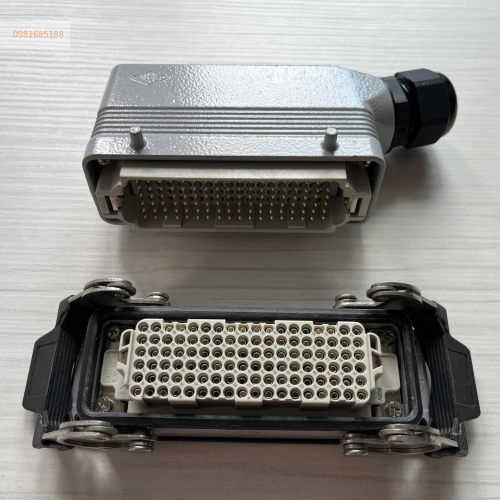 Giắc cắm 108 chân 10A đầu ra cáp phía bên pg21 loại khóa kép