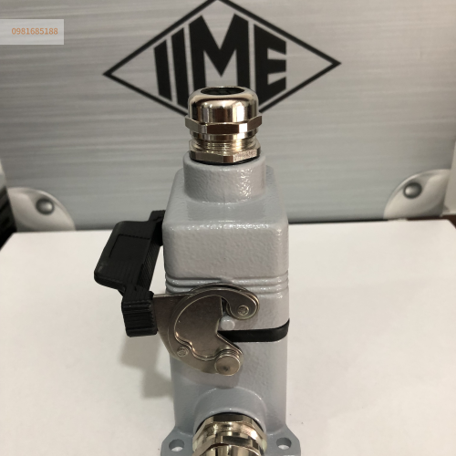Giắc cắm ( jack cắm ) vuông 6 chân 16A CHP 06 L - CHV 06 L16