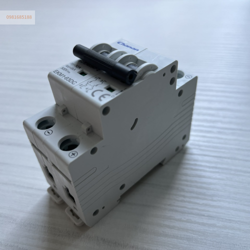 CB đóng cắt DC 2P 32A EKM1-63DC hãng Chanan