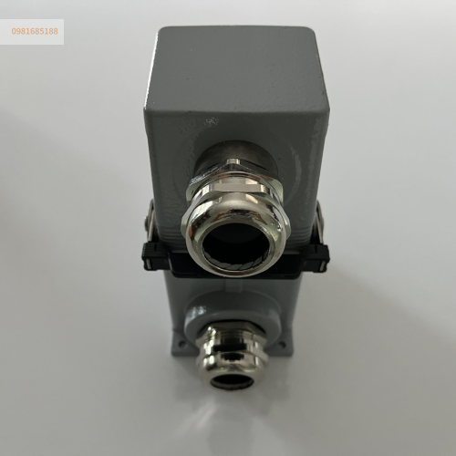 Giắc cắm 32 chân 16A hãng ILME vỏ gắn nổi