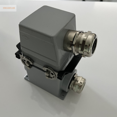 Giắc cắm 32 chân 16A hãng ILME vỏ gắn nổi