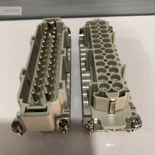 Giắc cắm ( jack cắm) 24 chân 16A ILME cáp ra bên 1 khóa PG21