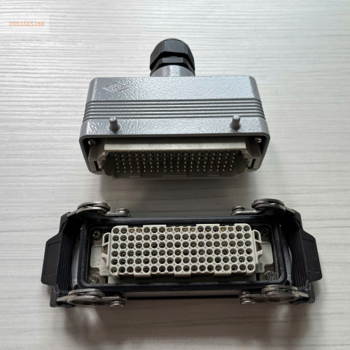 Giắc cắm 108 chân 10A đầu ra cáp phía trên loại khóa kép